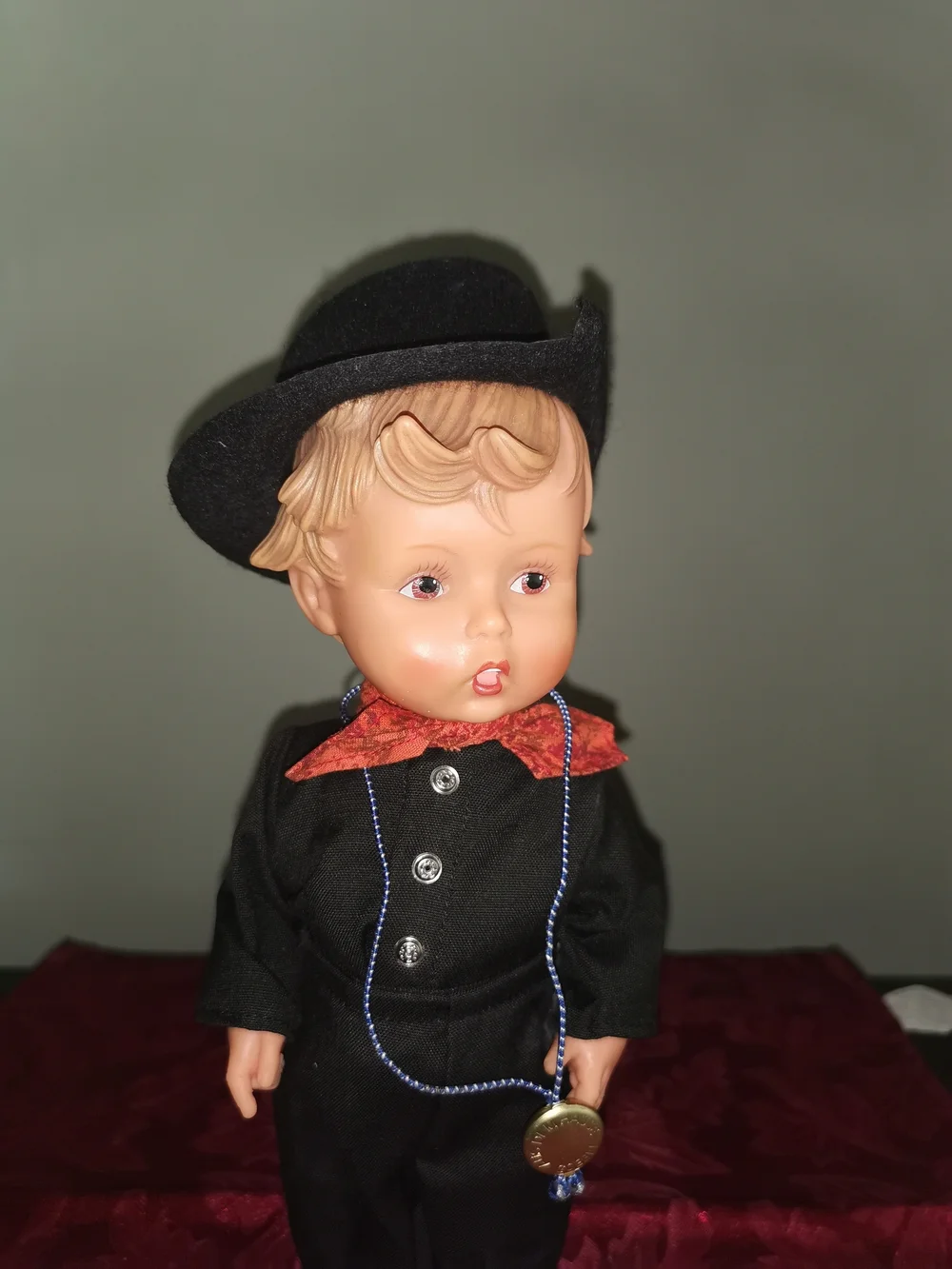GOEBEL Hummel Vintage Felix Chimney Sweep 12